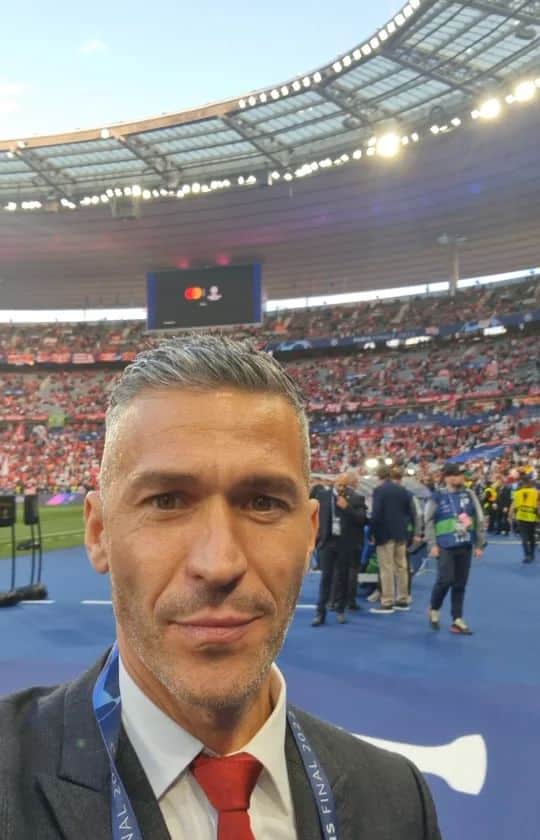 ルイス・ハビエル・ガルシア・サンスのインスタグラム：「Let's do this !! YNWA」