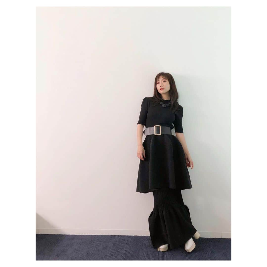 大塚愛さんのインスタグラム写真 - (大塚愛Instagram)「TV  fashion  dress CFCL  AIO　#tv #fashion  #cfcl #dress #重ね #style #ペットボトル #再利用 #ニット #洗濯 #できる　#着心地良し」5月29日 9時36分 - aiotsuka_official