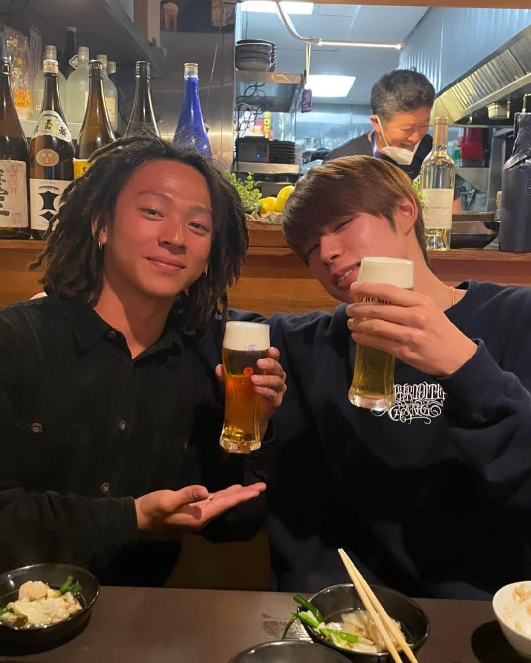 堀米雄斗のインスタグラム：「Kanpai🍻 @ayumuhirano1129」