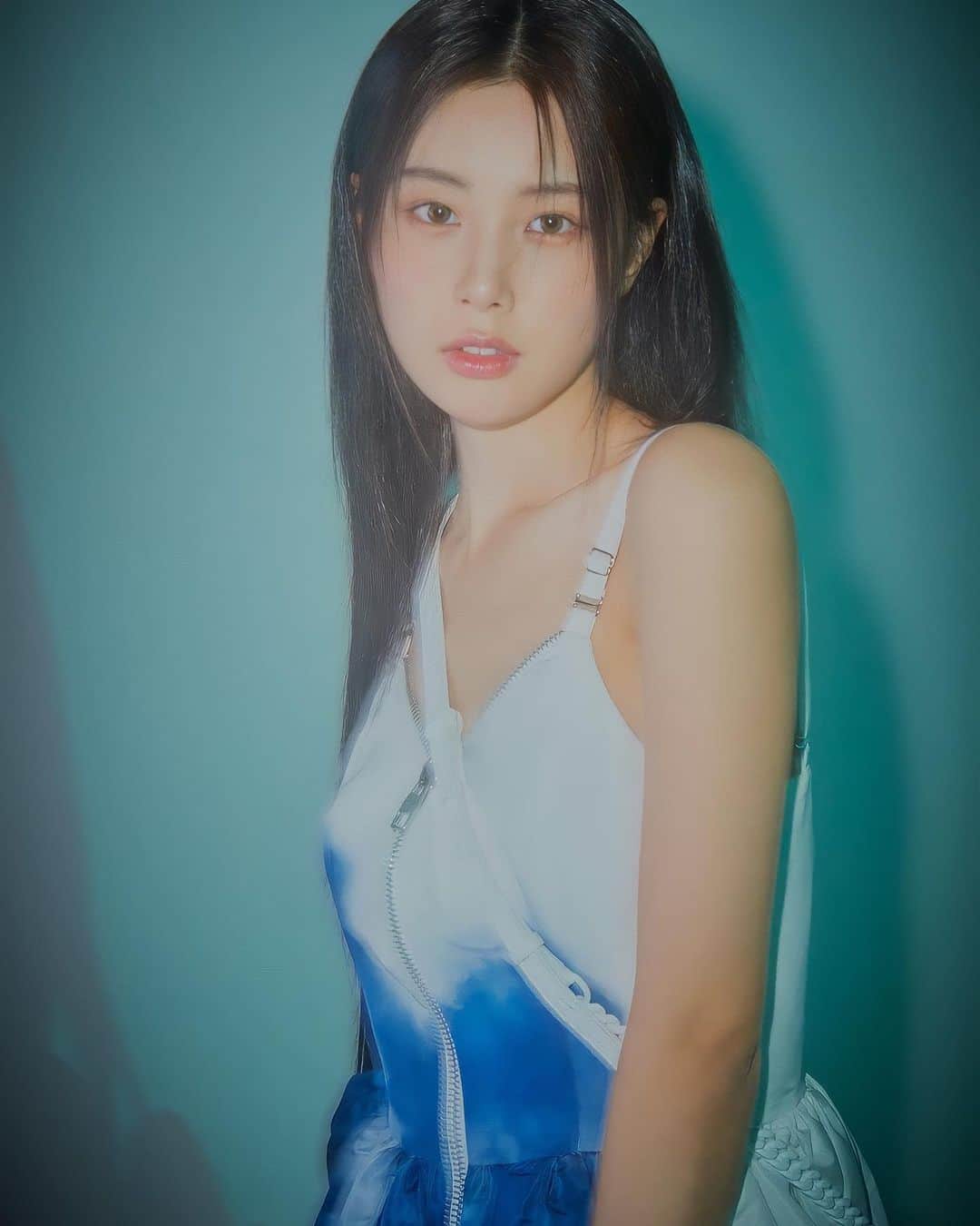 カン・ヘウォンのインスタグラム：「Words can’t fully describe how gorgeous Hyewon is 🤍 -  [#KANGHYEWON#HYEWON#강혜원#Kpopdol#likeforfollow#followforlike#like4like#l4l]」