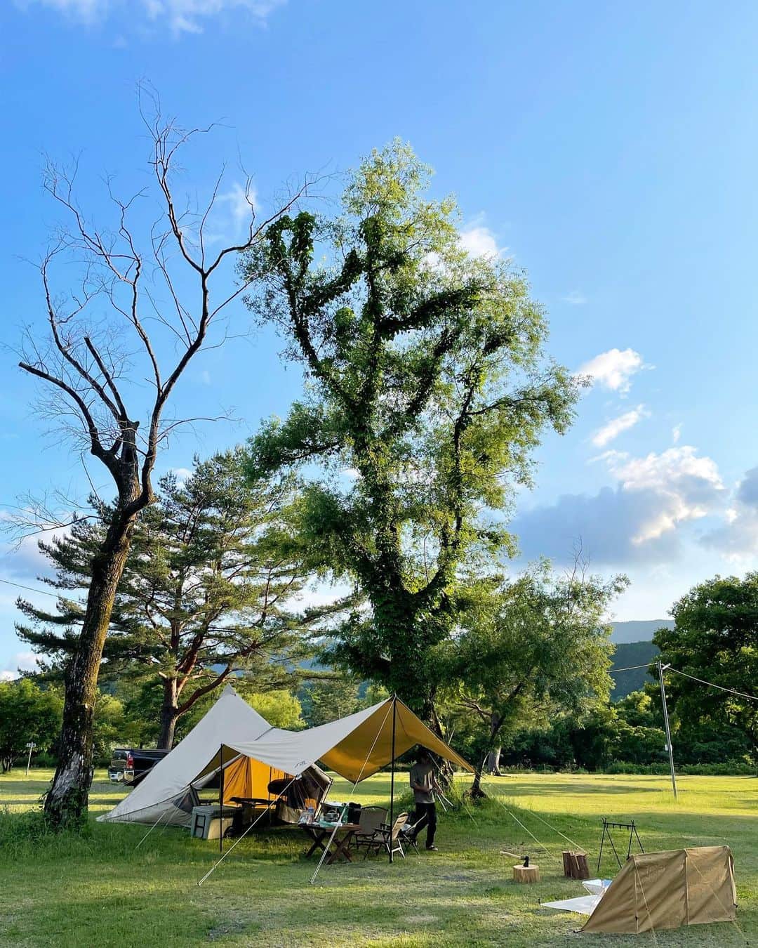 宮内ひかるのインスタグラム：「⁡ ☀️ ⁡ 3泊4日Camp 🏕 ⁡ 実は今月2回目のキャンプ🔥 （前回は1泊2日） ⁡ キャンプの朝が好き🕊☀️✨ ⁡ ⁡ #キャンプ #camp」