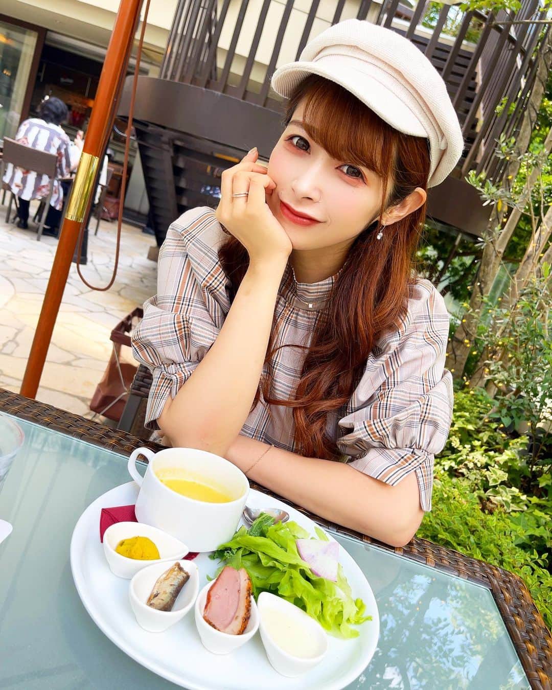 のインスタグラム：「. . 時間経つのが早すぎるっ‼︎ もう５月終わっちゃうんだね💦 どおりでめっちゃ暑いわけだ🫶❤️ . . .」