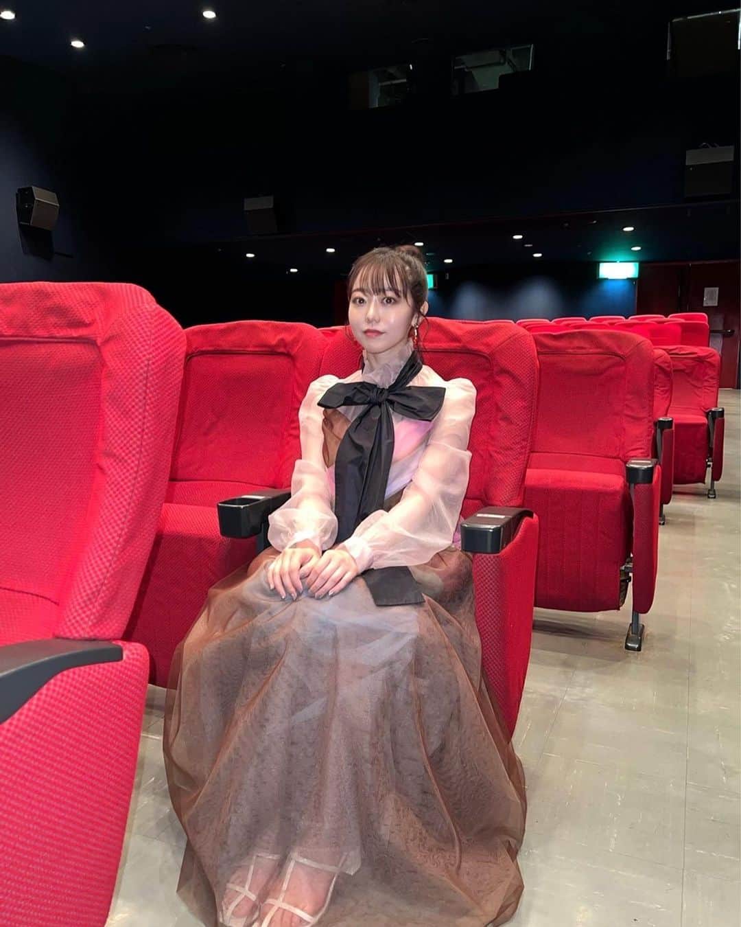 峯岸みなみのインスタグラム：「池袋シネマ・ロサにて映画「終わりが始まり」公開中です。 良かったら観に行ってみてください。」