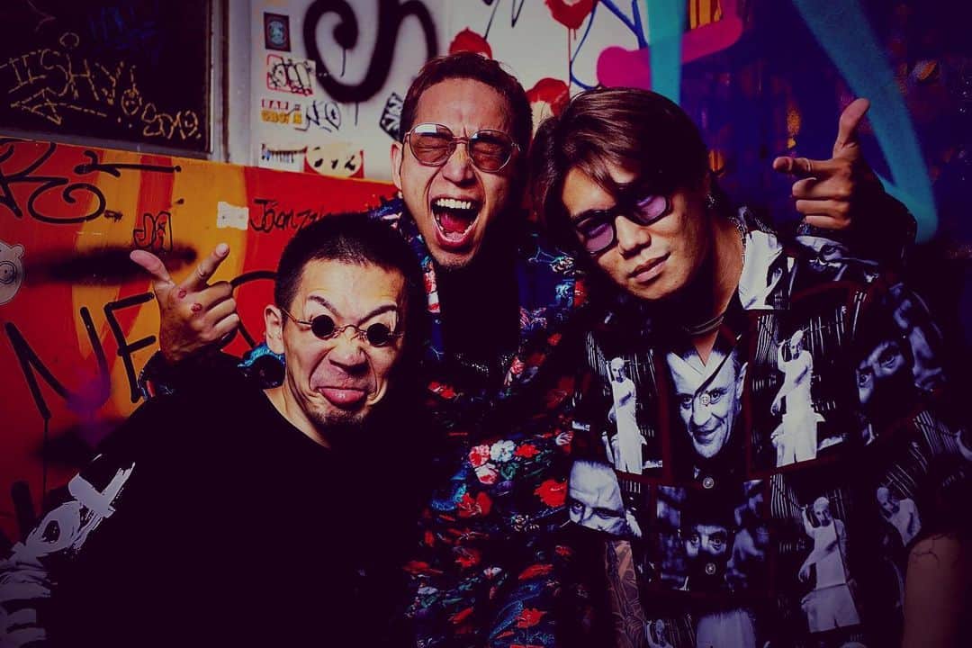☆SH!NR!☆のインスタグラム：「パラレルワールドへようこそ」