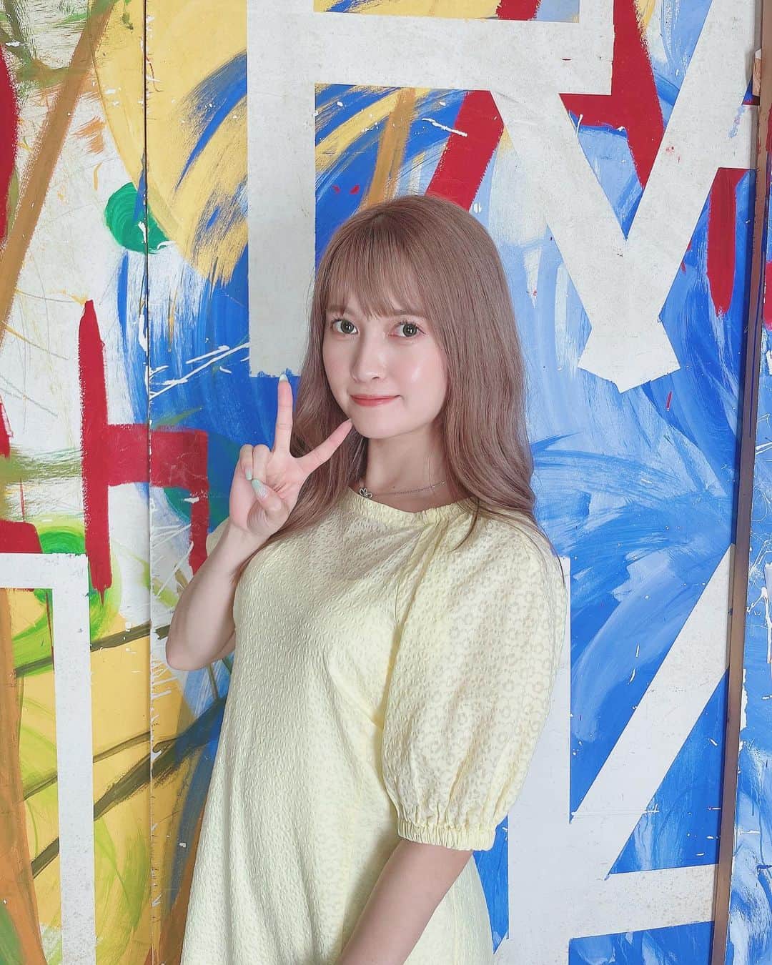 のインスタグラム：「昨日は公開収録ありがとうございました💗 生の人前でお仕事するのは３年ぶり？で とっても久しぶりに会えて嬉しかった。 ずっと待っていてくれてありがとうの気持ち🥹  オンエア日はまたお知らせします✨  #公開収録 #ラジオ」