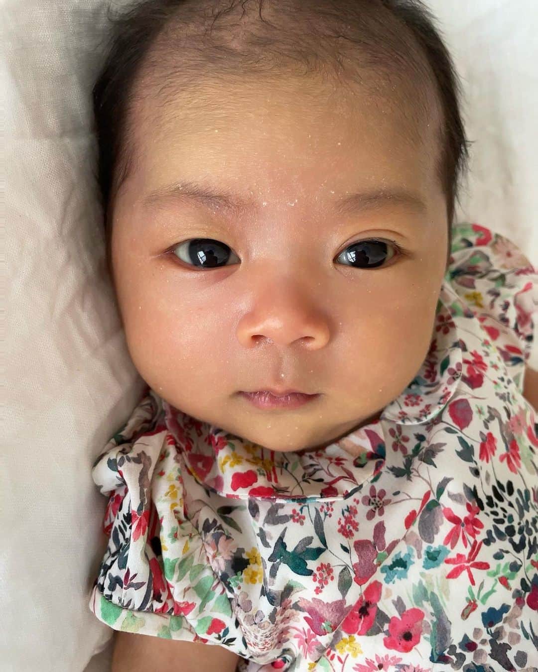 髙田麻紀子のインスタグラム：「❤︎ . 1ヶ月検診で1.5キロ増えてた🤱 3255g→4706g . #babygirl #生後32日 #1ヶ月検診」