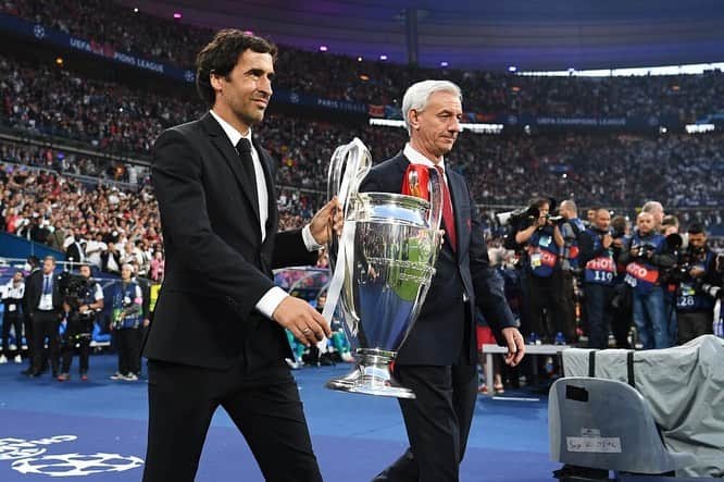 ラウル・ゴンサレスのインスタグラム：「Enhorabuena @realmadrid por la decimocuarta!!! Gran trabajo de toda la plantilla y en especial a @mrancelotti  Reyes de Europa🏆 Hala Madrid y Nada Más🙌🏻🤍 #CHAMP14NS #APorLa15」