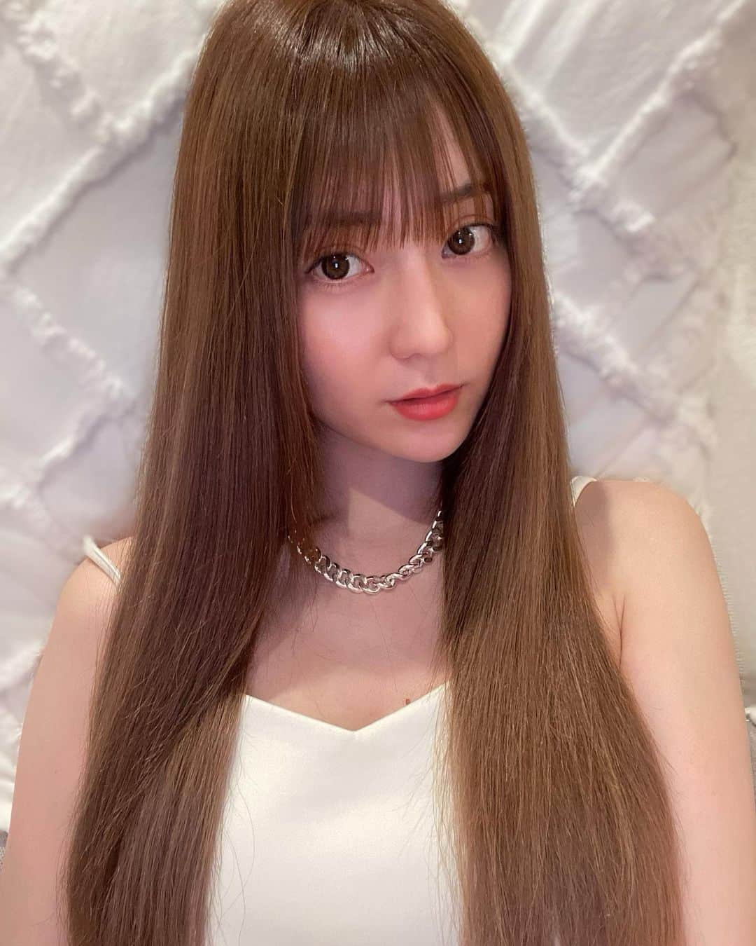 堀尾実咲のインスタグラム：「@lapis_terrace いってきたよーっ💇‍♀️  キャビアトリートメントで つるつるさらさらになった👼はぴはぴ  @lapis.takuro さん いつもありがとうございます🕺  #lapisterrace #lapis #beauty #hair #ラピステラス #ラピス #渋谷美容院 #美容院 #エクステ #キャビアトリートメント #ケラスターゼ #エクステ東京 #エクステおすすめ #韓国ヘア」