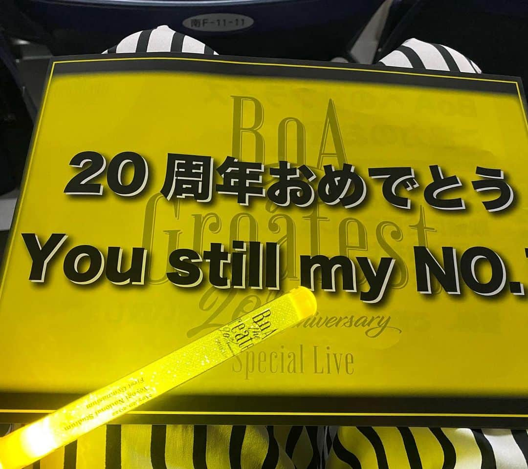 謝依旻さんのインスタグラム写真 - (謝依旻Instagram)「日本語&中文版↓↓  BoAさんの日本デビュー20周年ライブに行ってきました✨  院生時代に励ましてくれた曲など、ステキな曲をたくさん聴けて最高に楽しかった✨  最後の「日本に来て良かった」の言葉でもらい泣き🥲  そう言えば、私も日本に来て今年で20年目となります。  私も日本に来た良かったです✨  寶兒日本出道20週年紀念演唱會✨  太多經典懷念的歌曲，讓我想起剛來日本的時候…院生時代…✨  最後，寶兒說了一句「日本に来て良かった」「能來到日本真好」。  話說，今年我也剛好來到日本20年了✨  我也真心覺得「能來到日本真好」。  #boa #寶兒  #20周年コンサート」5月30日 15時12分 - igo_1116