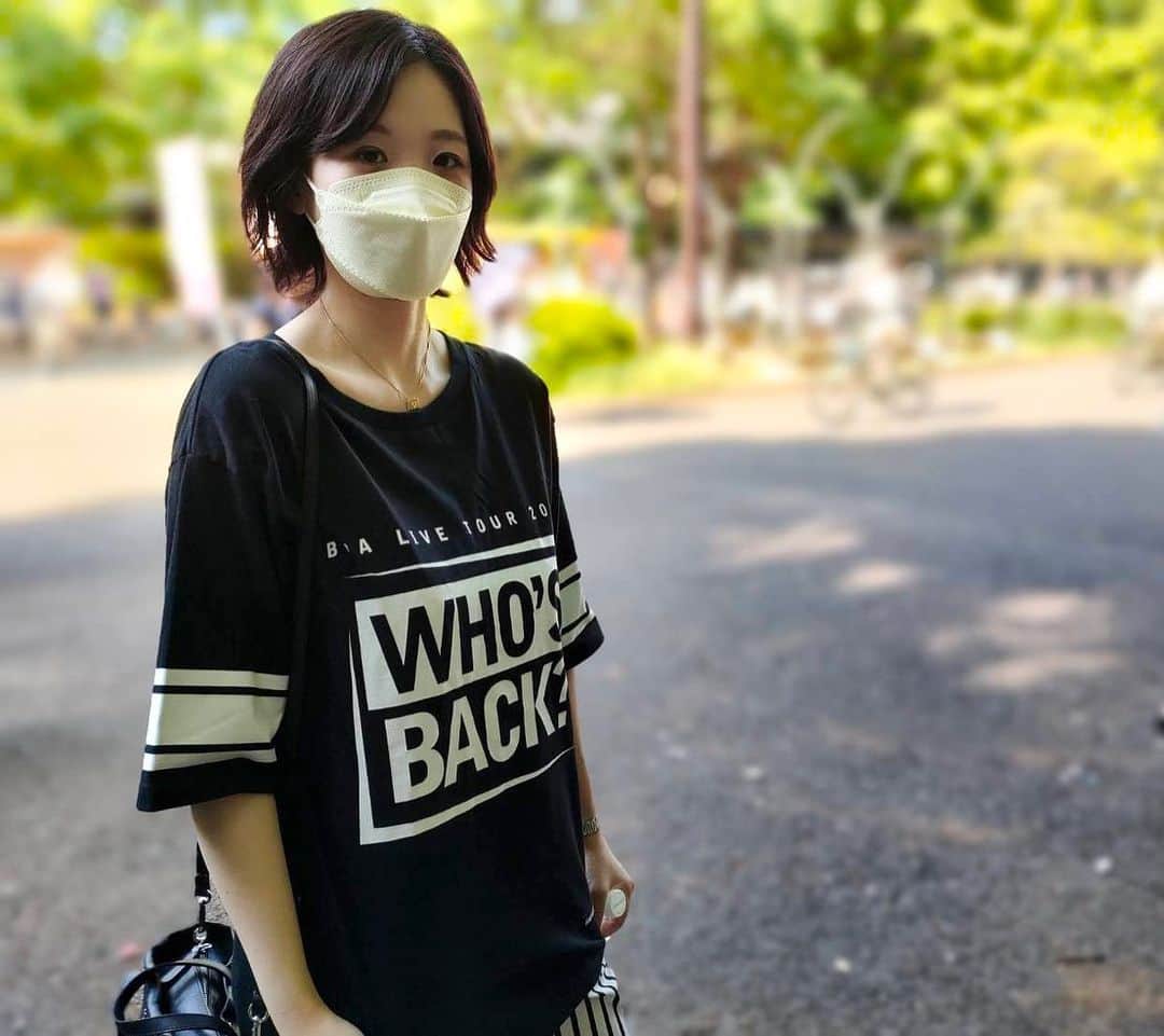 謝依旻のインスタグラム：「日本語&中文版↓↓  BoAさんの日本デビュー20周年ライブに行ってきました✨  院生時代に励ましてくれた曲など、ステキな曲をたくさん聴けて最高に楽しかった✨  最後の「日本に来て良かった」の言葉でもらい泣き🥲  そう言えば、私も日本に来て今年で20年目となります。  私も日本に来た良かったです✨  寶兒日本出道20週年紀念演唱會✨  太多經典懷念的歌曲，讓我想起剛來日本的時候…院生時代…✨  最後，寶兒說了一句「日本に来て良かった」「能來到日本真好」。  話說，今年我也剛好來到日本20年了✨  我也真心覺得「能來到日本真好」。  #boa #寶兒  #20周年コンサート」