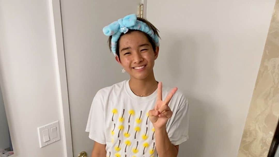 高澤笑大郎のインスタグラム：「I do skin care 3 time a week✨ I always forget to do them though lol  Stay safe out there❤️   #boygroup #boyband #japan #crossingrain #xr #dance #hawaii #hilo #oahu #honolulu #dancer   @crossingrain @xr_monarch @xr_jorden @xr_devin @xr_haru @xr_iamasher」