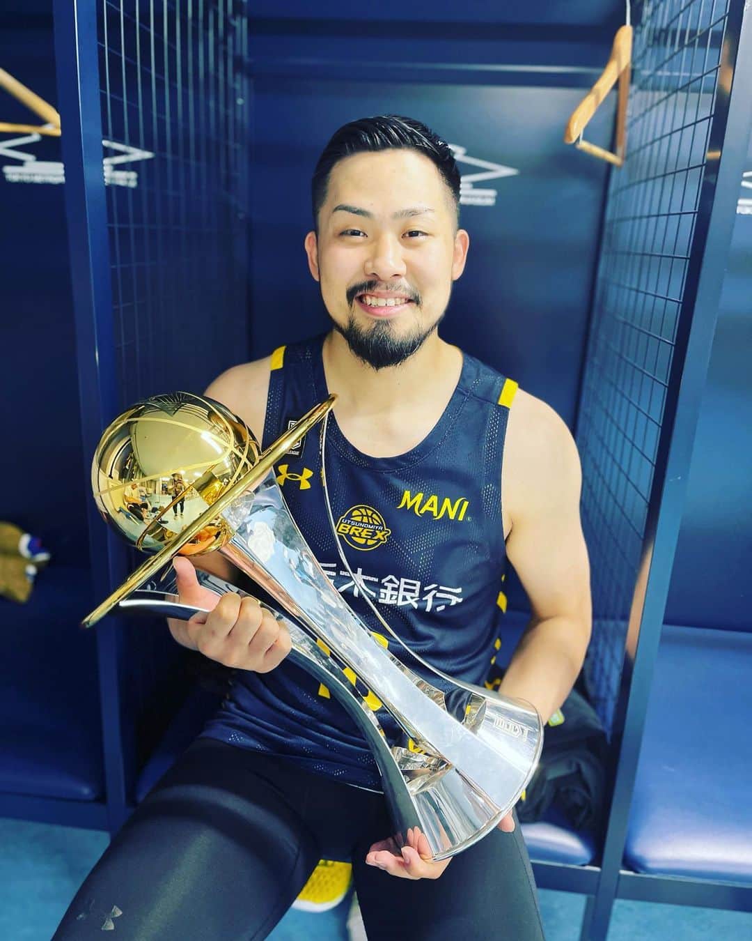 鵤誠司のインスタグラム：「感謝！ありがとう‼︎ #BREXNATION #champion  #bリーグ  #最高」