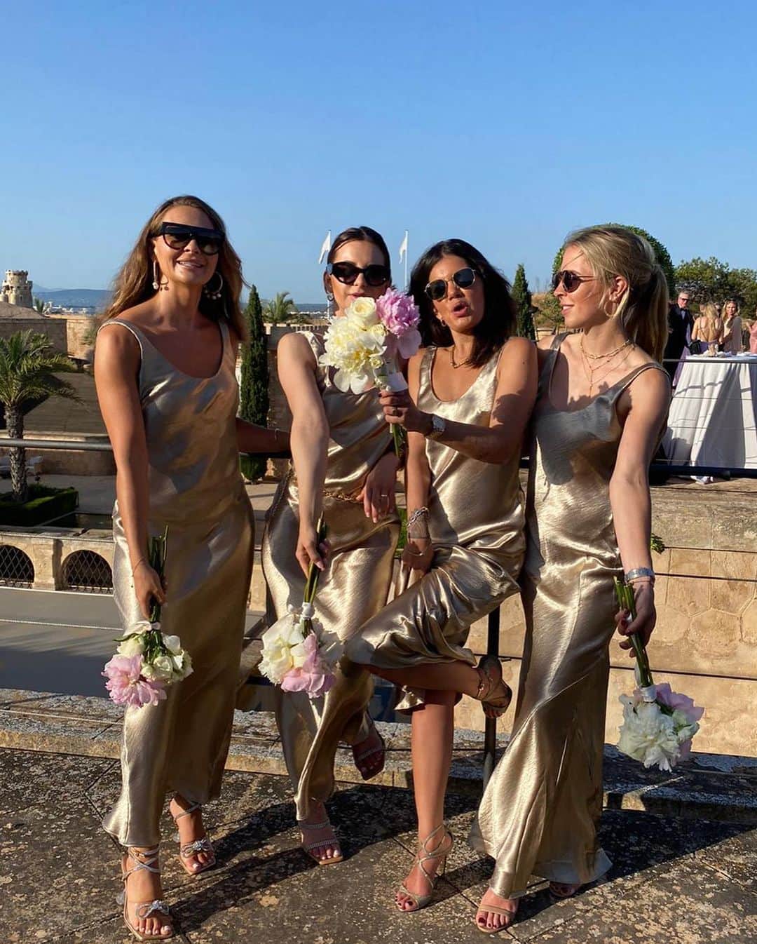 Nina Neuerさんのインスタグラム写真 - (Nina NeuerInstagram)「A & P 🤍 #bridemaids ~ what a special weekend ~」5月30日 18時03分 - ninaneuer
