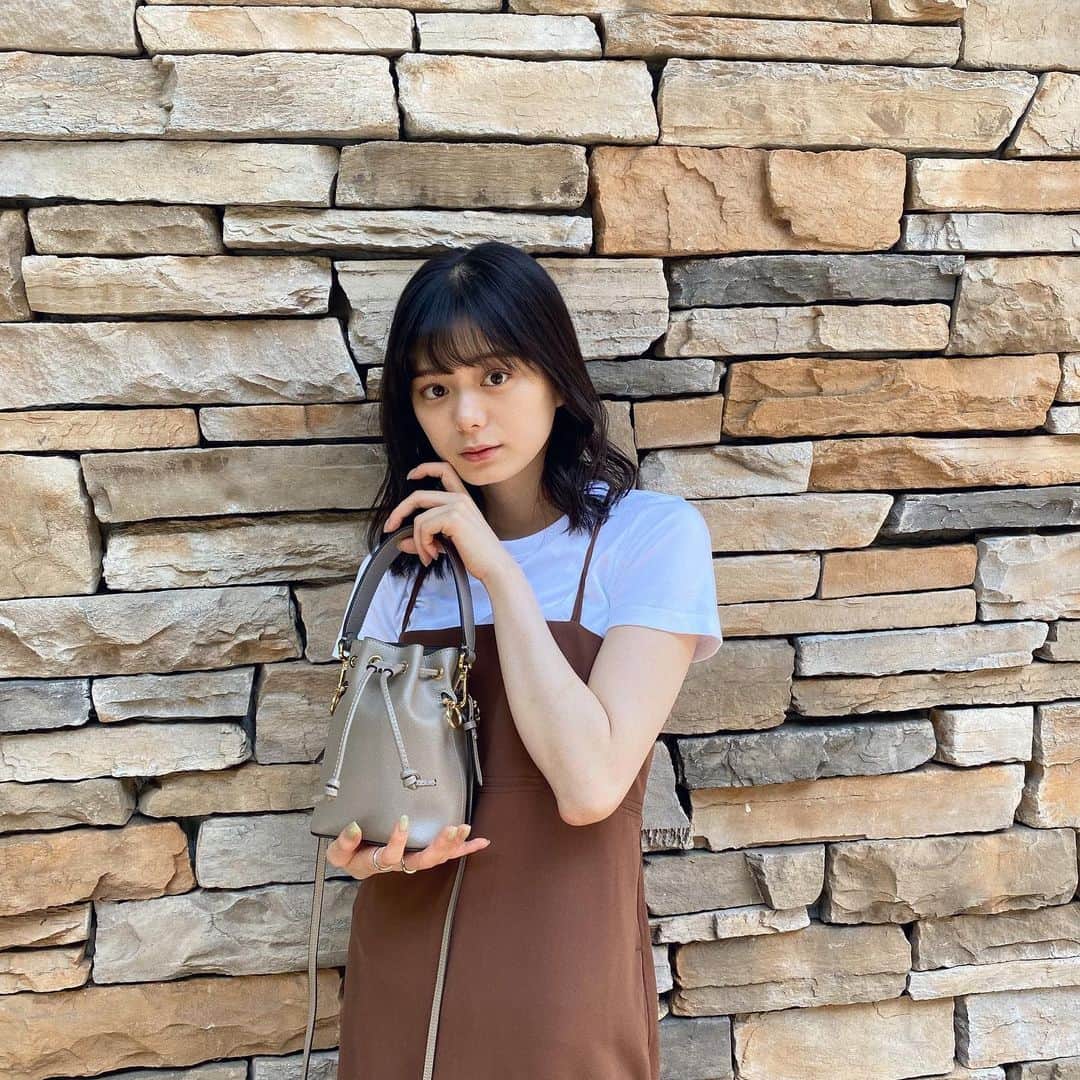 のインスタグラム：「可愛いバックとお財布🫶🫶 #fendi」