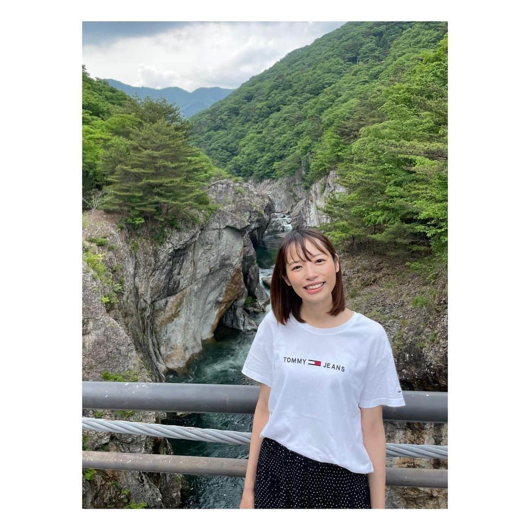 阿部芳美さんのインスタグラム写真 - (阿部芳美Instagram)「連休を頂き、ゆっくりと穏やかな時間を過ごしました😌✨  山の中をゆっくりお散歩…🚶‍♀️🏔 いっぱいリフレッシュしたので、 明日からまた全力でお仕事頑張ります🫡🔥  #休日の過ごし方 #中京テレビ  #阿部芳美」5月30日 20時41分 - yoshimi_abe0410