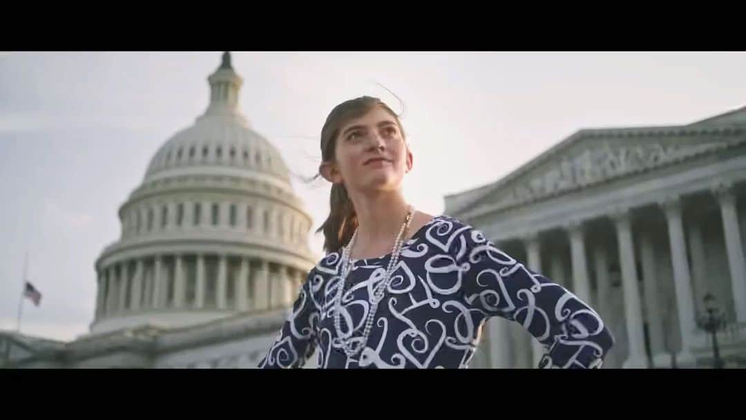 ベス・ベアーズのインスタグラム：「Please join me, @wildbeautyspirit and this incredible young woman in tagging or calling your lawmakers. Let's create a WAVE and save wild horses. If you want to learn more about this issue there are so many resources @skydogsanctuary @wildbeautyspirit @returntofreedom   Repost @wildbeautyspirit ・・・ In honor of Memorial Day, we are excited to debut a PSA video featuring a young voice who is standing with wild horses.   Fourteen-year-old Josselyn Wolf recently came to D.C. with us and delivered a powerhouse speech to Congressman Steve Cohen on behalf of protecting the wild world on behalf of her generation, and future generations to come.  The Congressman graciously allowed us to film this in his office.  @repcohen   It is time to stand with wild horses more than ever before.  Our voices are starting to be heard.  Please watch Josselyn’s speech, and share it on your social platforms now.  Tag your representatives, tag @potus @flotus @secdebhaaland - and let’s create a WAVE for wild horses.」