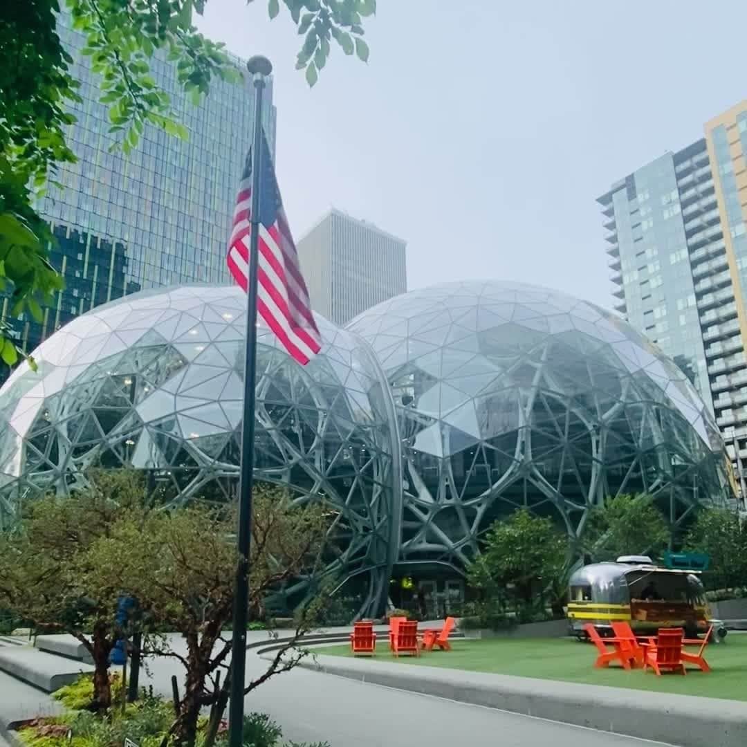 Amazonのインスタグラム：「This Memorial Day, we remember the brave service members who sacrificed their lives for our country. May we never forget.」