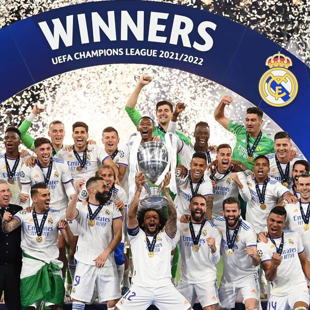 ルカ・ヨヴィッチさんのインスタグラム写真 - (ルカ・ヨヴィッチInstagram)「🏆🏅HALA MADRID!!」5月31日 1時55分 - lukajovic