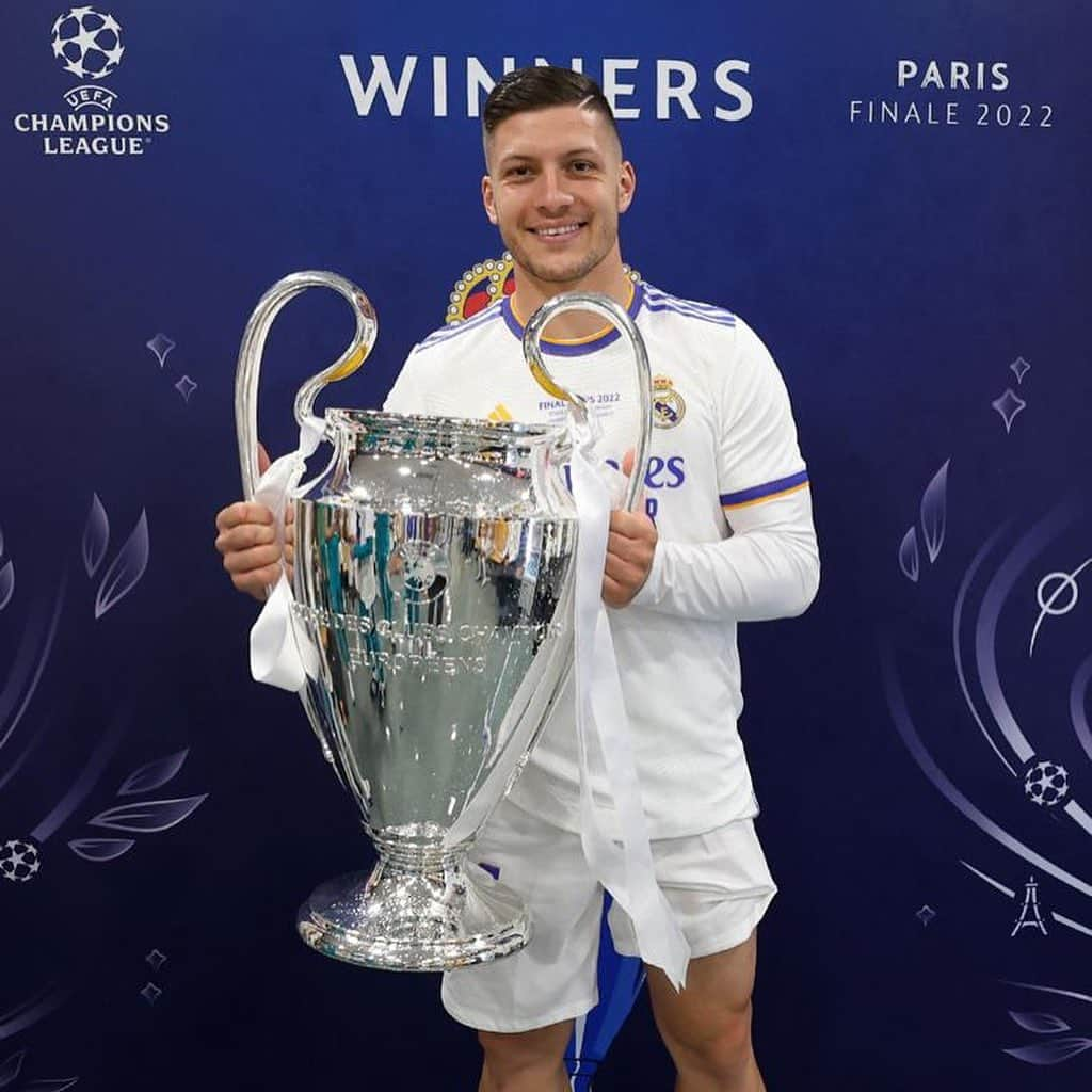 ルカ・ヨヴィッチのインスタグラム：「🏆🏅HALA MADRID!!」