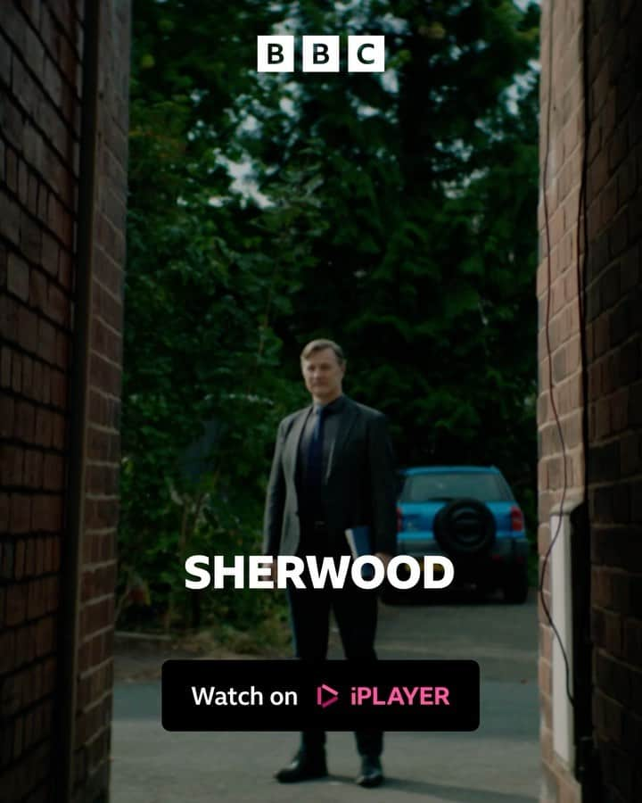 ジョアン・フロッグガットのインスタグラム：「So excited to announce that Sherwood is coming to BBC one on Monday 13th June at 9pm.  Inspired in part by real events, set in a Nottinghamshire mining village. At the heart of Sherwood lie two shocking and unexpected killings that shatter an already fractured community and spark a massive manhunt.  #BBC #Sherwood #BBCiPlayer」