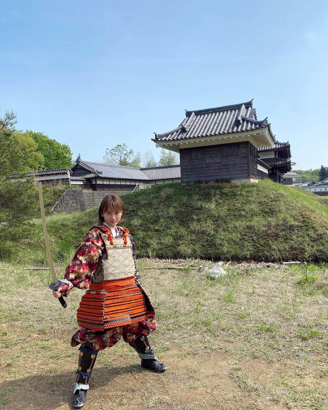 川栄李奈さんのインスタグラム写真 - (川栄李奈Instagram)「NHK「義経のスマホ」 義経役をやらせていただきました！ 深夜0時25〜あっという間の5分間です。 お見逃しなく！ 実はばっちり装備しております いつでも戦えます🏯 よろしくお願いします🥷🏻」5月31日 18時31分 - rina_kawaei.official