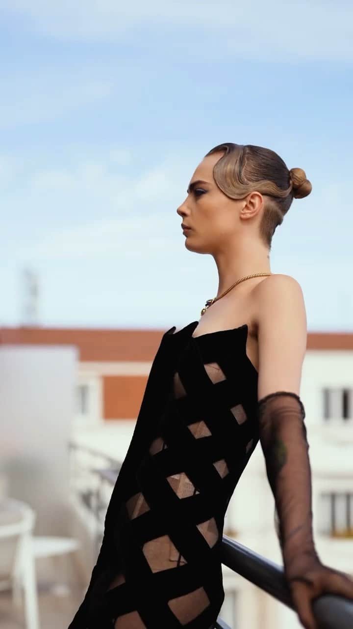 カーラ・デルヴィーニュのインスタグラム：「Glam in Cannes. No one does it quite like mon amour @olivier_rousteing @balmain」