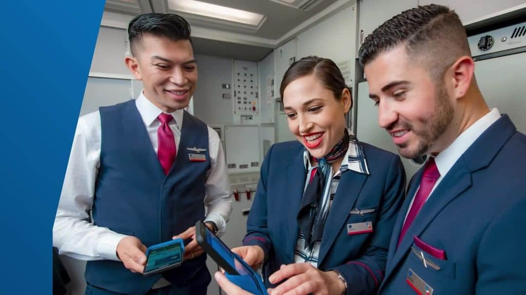 アメリカン航空のインスタグラム：「From city to city, coast to coast and around the globe, the 25,000 flight attendants of the #AATeam consistently show care for our customers and keep our operation running smoothly. We’re grateful for this wonderful team and all that they do. #InternationalFlightAttendantDay」