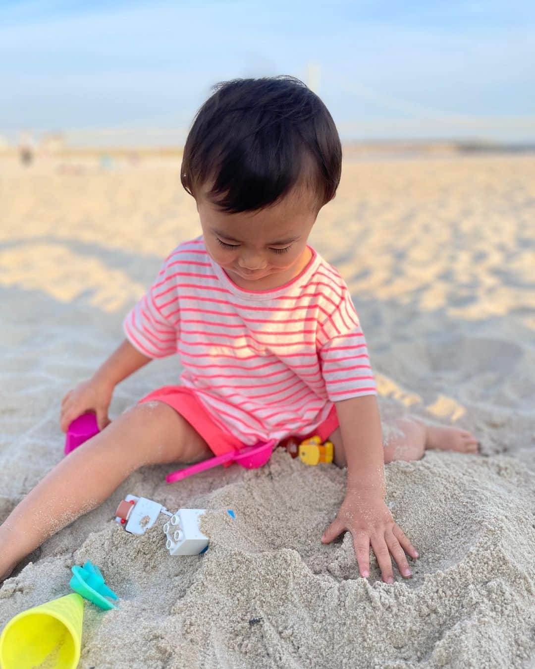 村上沙織さんのインスタグラム写真 - (村上沙織Instagram)「我が家のアイドル。 海が楽しくて、海いこ！海いったねー！楽しかったねー！ってずっと海の話をしてる♡  #1歳おとこのこ #ママライフ」5月31日 20時22分 - rosysaorimonster