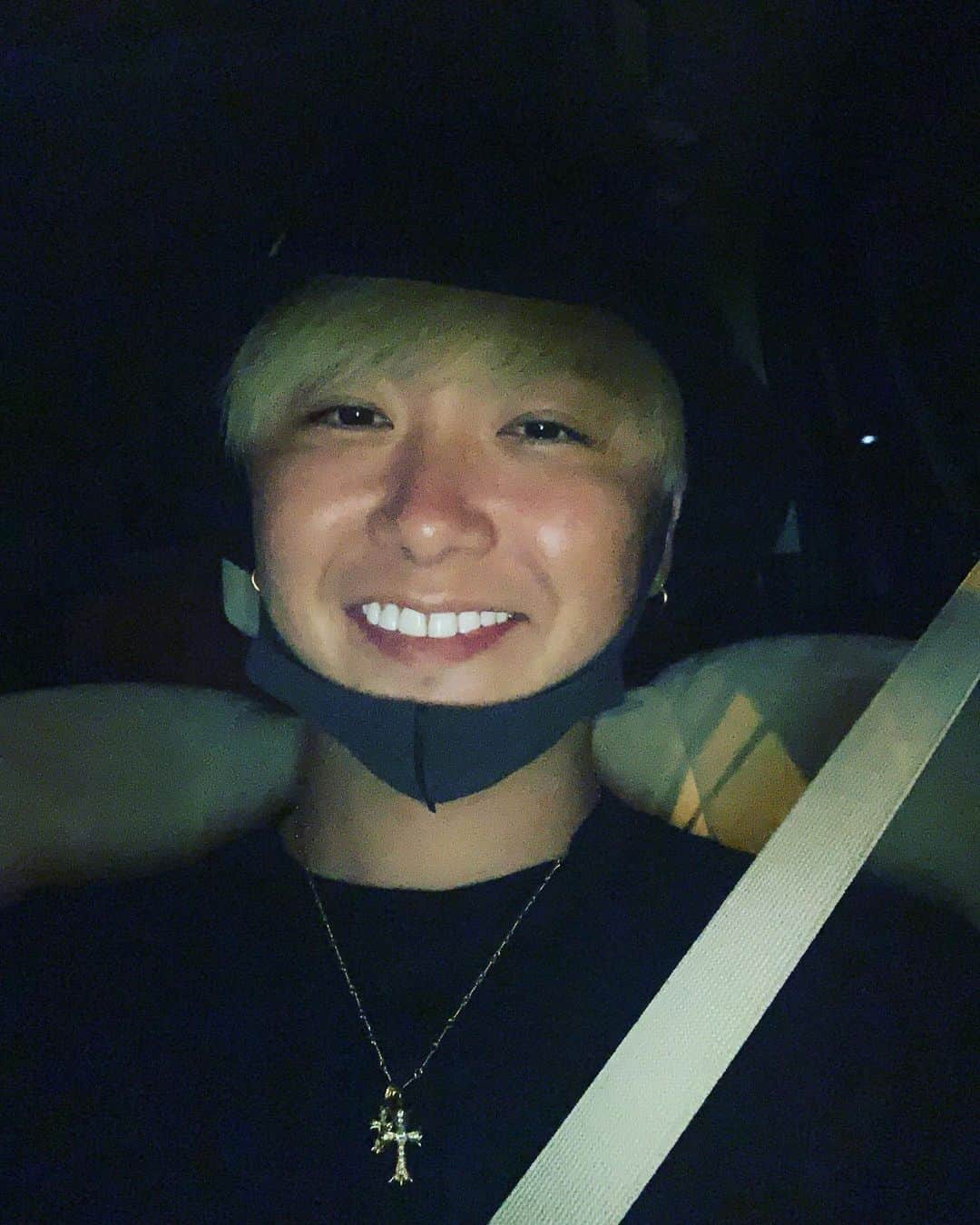 大野雄大のインスタグラム：「こんばんは！！^ ^  今日はradio収録、 そして釣りビジョン　JLANDの収録でした✨😆👍  大変よく喋る一日でした😆💪笑  明日は静かに過ごして喉お休みDAYにしようと思います☺️  しかし、昨日と打って変わって今日の夜は冷えますね。。  皆さんも風邪など引かないように気をつけて下さいね✨」