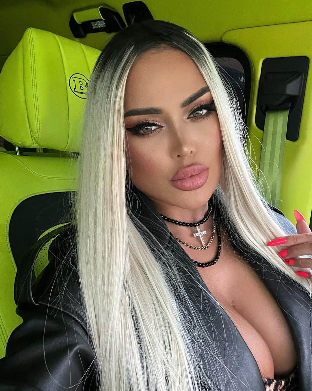 Nita Kuzminaのインスタグラム：「Уже завтра, 1 июня стартует мой авторский курс «Женщина Совершенство»! Урааа!!!! 👏🏼🤩🤩  Я знаю как вы этого ждали, мои драгоценные девочки!!! Уже завтра я соприкоснусь с каждой из Вас энергетически! ♥️🙏🏽 ‼️ Ну те, кто ещё желает присоединиться к нам ради того, чтобы по-женски прокачать себя и отбрести жизнь мечты, переходите на сайт по ссылке в шапке профиля!  Я жду именно тебя! 💋  • ДЛЯ КОГО Я СОЗДАЛА ЭТОТ КУРС?  — Для девушек, которые потеряли веру в себя — Для девушек, с низкой самооценкой — Для девушек, с которыми не считаются мужчины и не дарят подарки — Для тех, кто ощущает себя опустошённой — Для девушек, кто хочет поверить в себя и в свою женскую силу — Для девушек, кто находится в токсичных отношениях, или кто вышел из них и вы чувствуете себя обессиленной — Для девушек, кто хочет повысить свое сексуальное либидо  — Для девушек, кто хочет раскрыть свою женственность и привлекательность  • КАКОЙ РЕЗУЛЬТАТ ТЕБЯ ЖДЁТ ПОСЛЕ КУРСА?  — Раскроешь свою женственность — Проработаешь самооценку и приобретёшь уверенность в себе  — Научишься грамотно расставлять приоритеты в жизни, почувствуешь свою значимость — Начнешь уделять время себе не испытывая чувства вины  — Научишься управлять своей сексуальностью, а также использовать сексуальный язык тела — Станешь настоящей жрицей любви в постеле  — Проработаешь техники флирта, благодаря которым станешь получать подарки — Примешь и полюбишь своё тело — Научишься входить в состояние удовольствия  — Начнешь вдохновляться самой собой — Повысится сексуальное либидо — Научишься применять сексуальные техники  — Начнешь получать подарки от мужчин Реабилитируешься после токсичных отношений  — Своим состоянием начнешь притягивать деньги  — ТЫ превратишься в ЖЕНЩИНУ СОВЕРШЕНСТВО! ♠️  ПЕРЕХОДИ ПО ССЫЛКЕ В ШАПКЕ ПРОФИЛЯ:  https://soverhennayagenshscina.ru/」