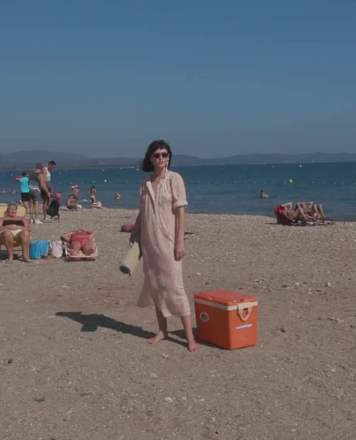デプチオーのインスタグラム：「Le plaisir de vivre pleinement ses vacances sous un beau soleil (en se protégeant) : bienvenue au Coup de Soleil Club ! ⁠ ☀️ Journées ensoleillées assurées ⁠ ⁠ 🌎 The pleasure of enjoying your holidays under a beautiful sun (while protecting yourself) : welcome to the Coup de Soleil Club! ⁠ ☀️ Sunny days guaranteed⁠ ⁠ #despetitshauts #despetitshautsaddict #radieuse #lavieenplusjolie」