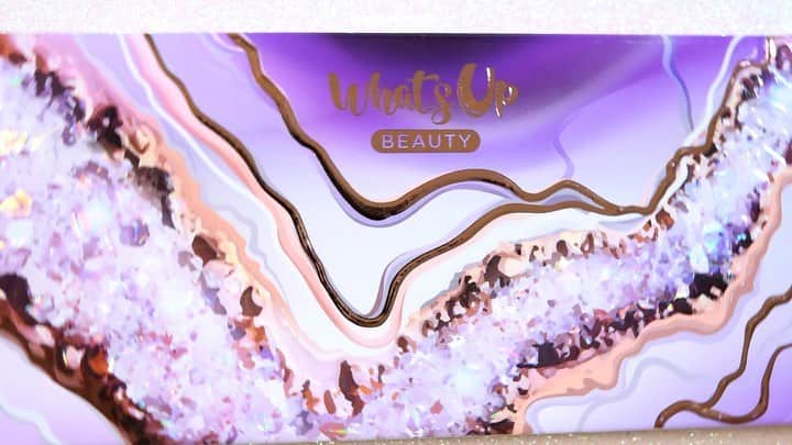 Sveta Sandersのインスタグラム：「My matching nails and makeup using fabulous eye shadow palette Whats Up Beauty and nail polishes from Geodes collection by @whatsupnails @whatsupbeauty ❤️❤️❤️ And what can I say about these products. All you know that I love Whats Up Nails nail polishes, but you don’t know that their make up products are better then all I tried before, it’s really so. @whatsupbeauty ❤️」