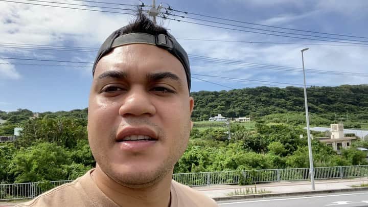クリス（ありんくりん）のインスタグラム：「最悪のタイミングでニキビできた #クリスでーす」