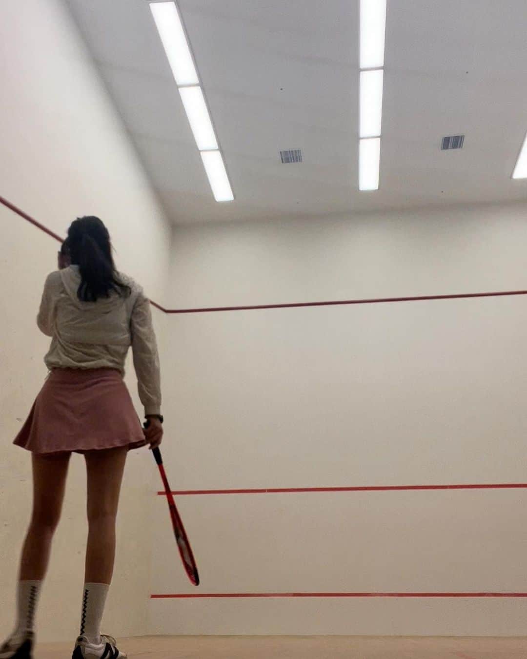 クォン・スジョンのインスタグラム：「🤹🏻‍♀️ #스쿼시 넘 매력적이햐... 😍😍😍」