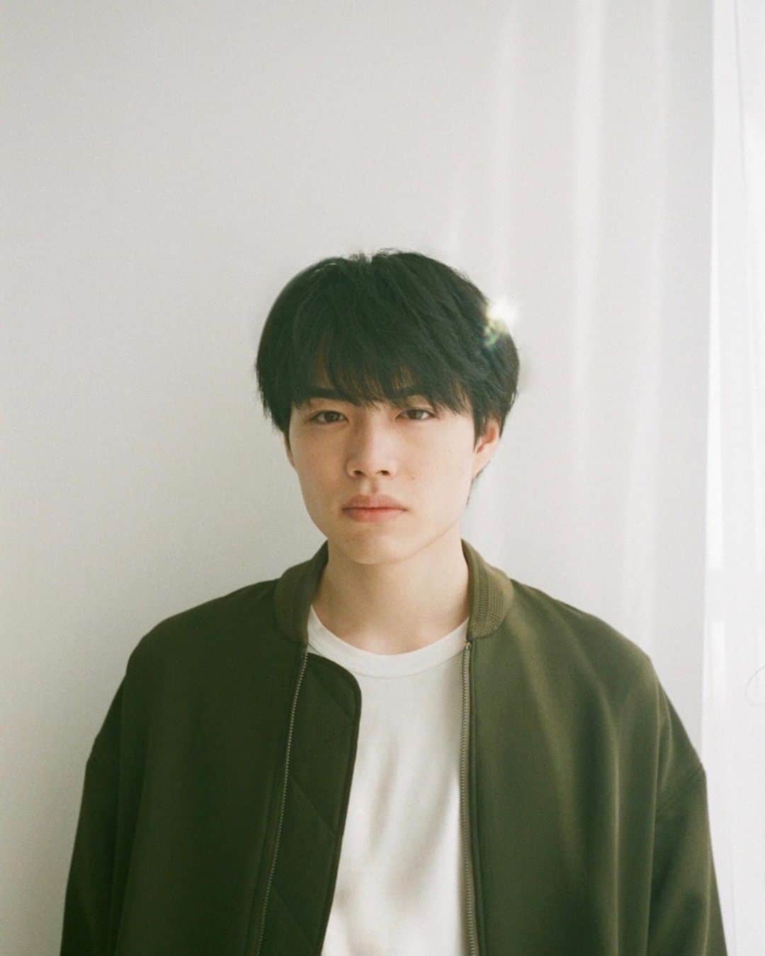 のインスタグラム：「📷 ⁡ アーティスト写真が新しくなりました。 シン・福崎那由他です。 ⁡ Photo,Styling：杉浦優さん Hairmake：東川綾子さん」
