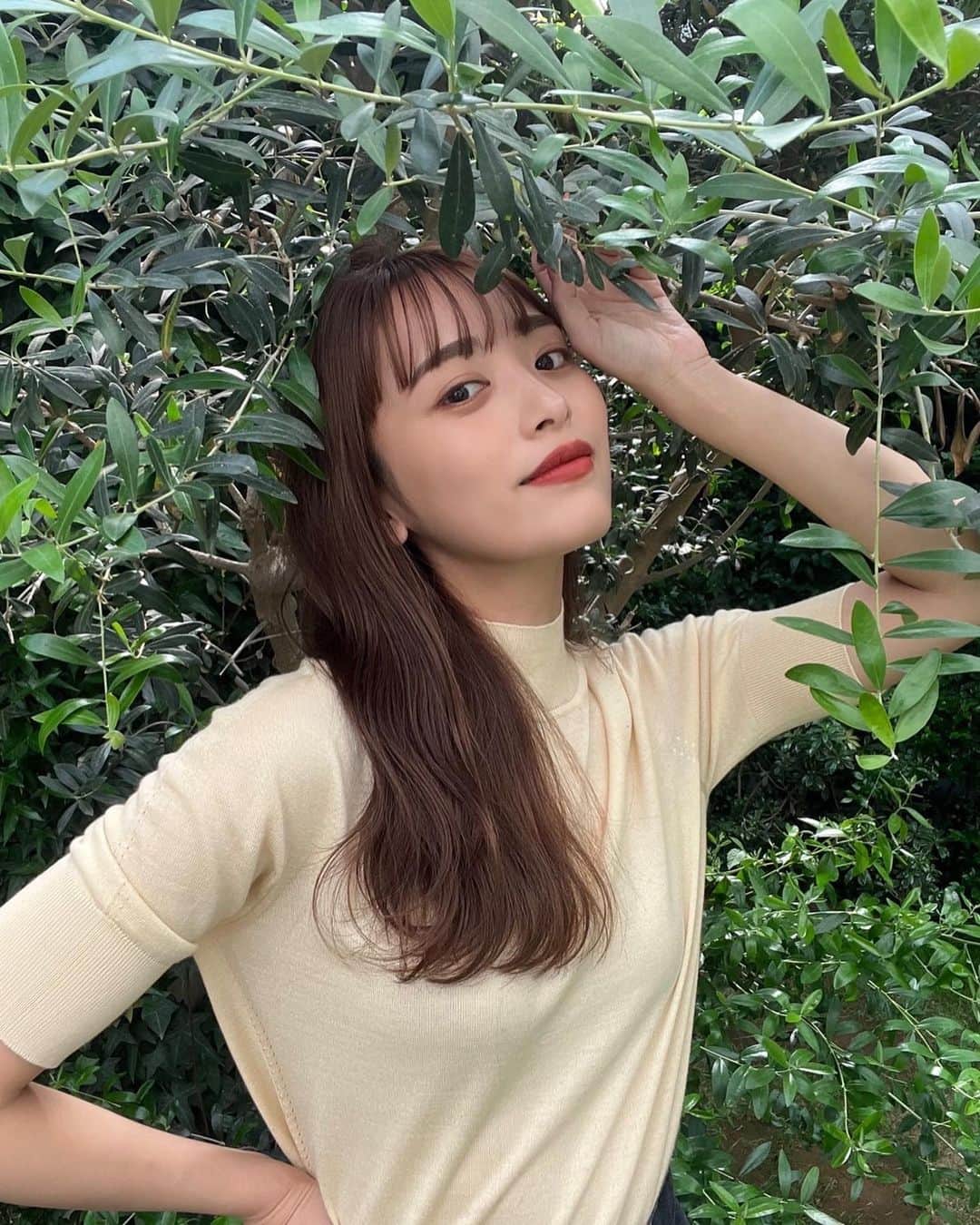 近藤千尋のインスタグラム：「撮影おわりーーん🤍🤍 6月に入って一気に夏感ですね☀️🌳  ロクシタンのホワイトラベンダーシリーズを 一足お先にプレゼントしていただきました😭✨  限定で今日から発売だそうです🤍🤍  植物多様性保護の観点で青いラベンダーを 守るために生まれたシリーズなんだって🍃  とてもほっとする香りで 子供たちにも好評でした👧👧  #ロクシタン #白いラベンダー #サスティナブル #sdgs #loccitanepr#pr」