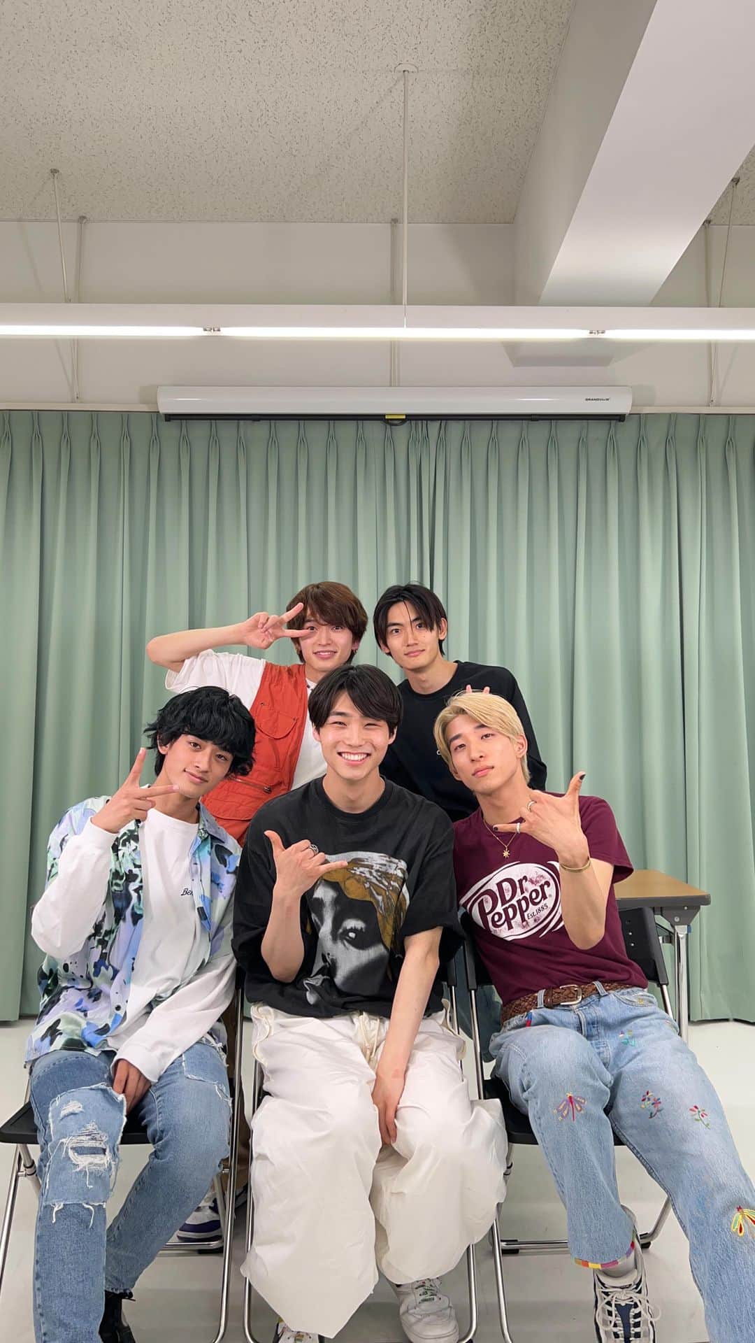 のインスタグラム：「WATWING INSTA LIVE 〜希空稽古頑張れ&スタバメロンの巻〜  #WATWING」