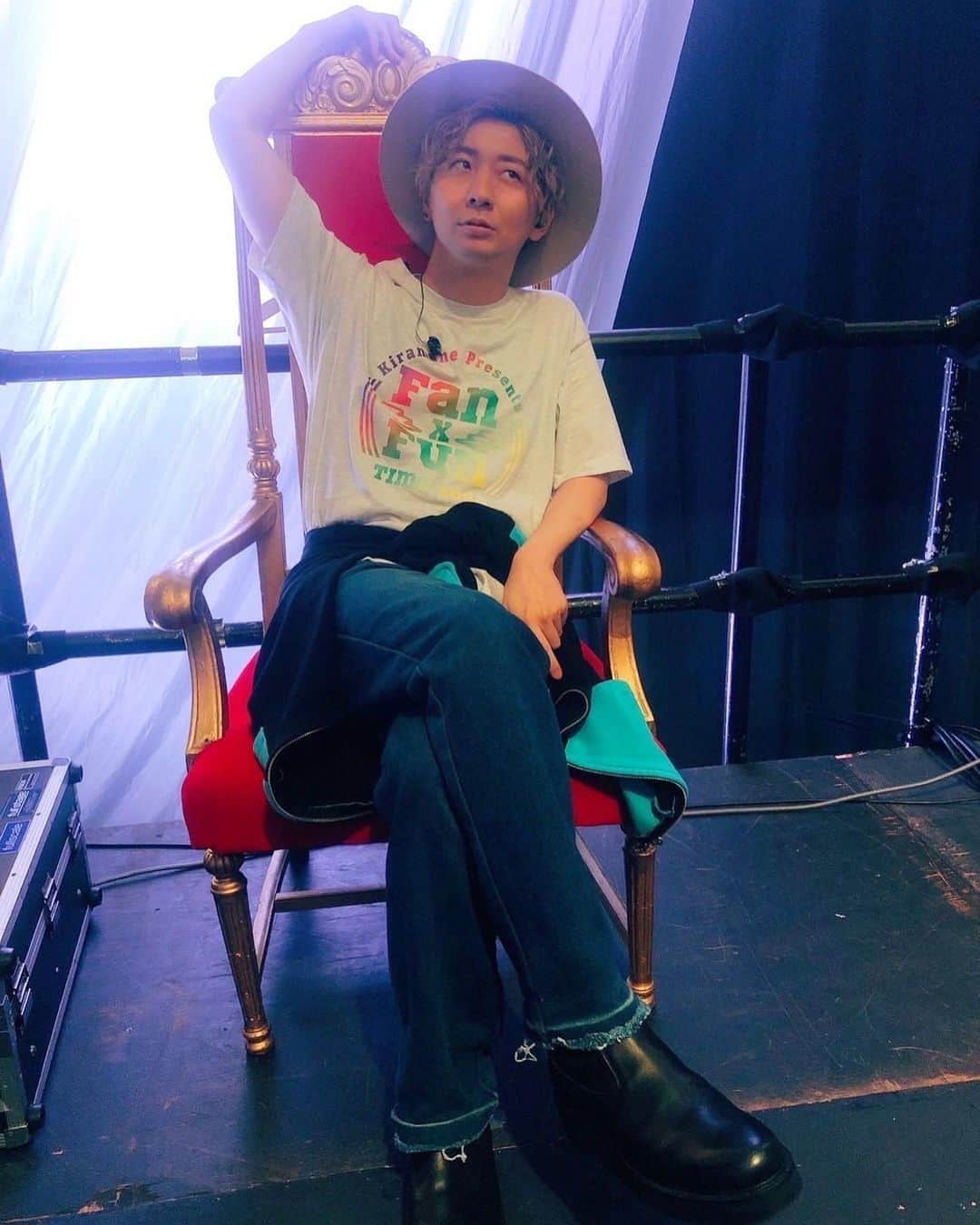 木村良平のインスタグラム：「『Fan×Fun Time 2022名古屋』の思い出④おまけ。 #ソロ #kingの椅子は俺の椅子 #カレーの妖精もやった」