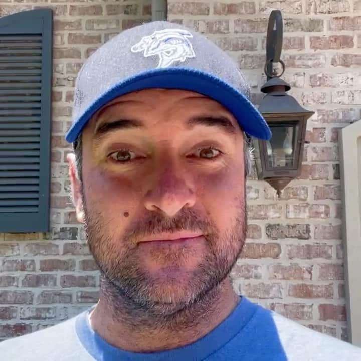 バッバ・ワトソンのインスタグラム：「Whelp….looks like my knee is going to keep me out longer than hoped. Gonna have meniscus repaired tomorrow. Going for the best long term solution so I can keep playing the game I love for many years to come.  Hope to be swinging a club by fall and expect to come back stronger than before. I appreciate any prayers y’all wanna send my way! 🙏🏻」