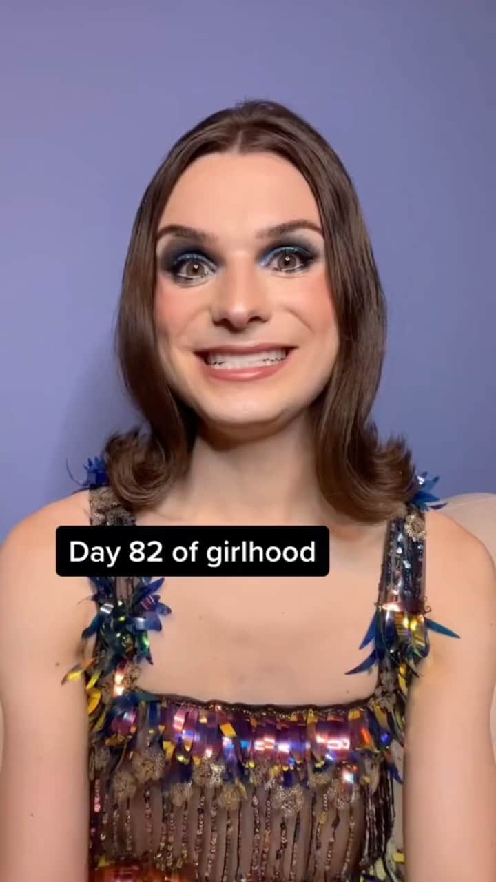 DYLAN MULVANEYのインスタグラム：「Day 82- storytime! Why pride is so important #trans #queer」