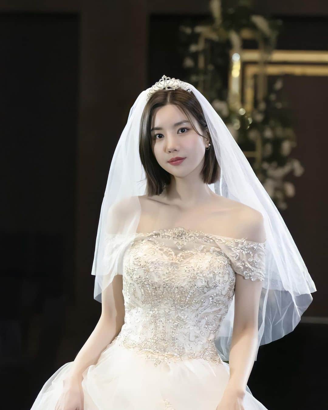 クォン・ウンビさんのインスタグラム写真 - (クォン・ウンビInstagram)「the most beautiful bride 👰‍♀️🥰  @KWONEUNBI #KWONEUNBI  #권은비  #クォン・ウンビ」6月2日 17時35分 - kwoneunbi