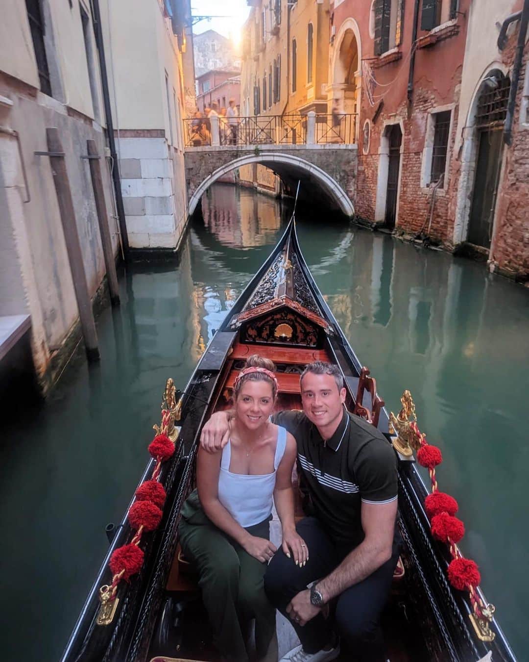 クリスチャン・トーマスのインスタグラム：「Venice! @gemma.thomas_ ❤️ 🛶🇮🇹」