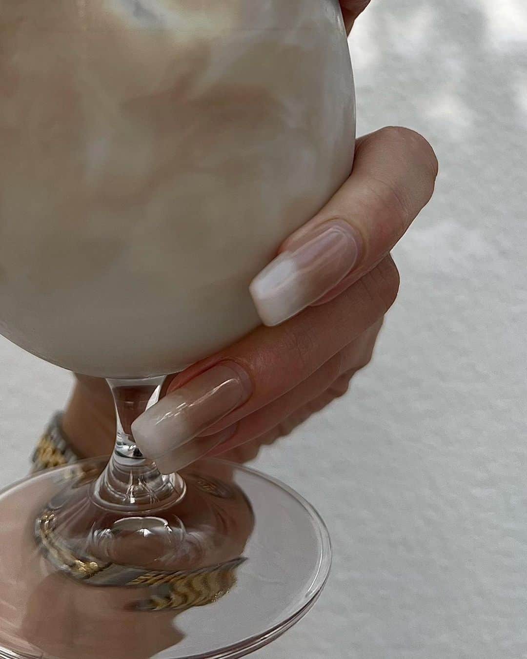 孫きょうのインスタグラム：「みるくたっぷり かふぇらてねいる☕️🥛  salon @melil__  @malilne」