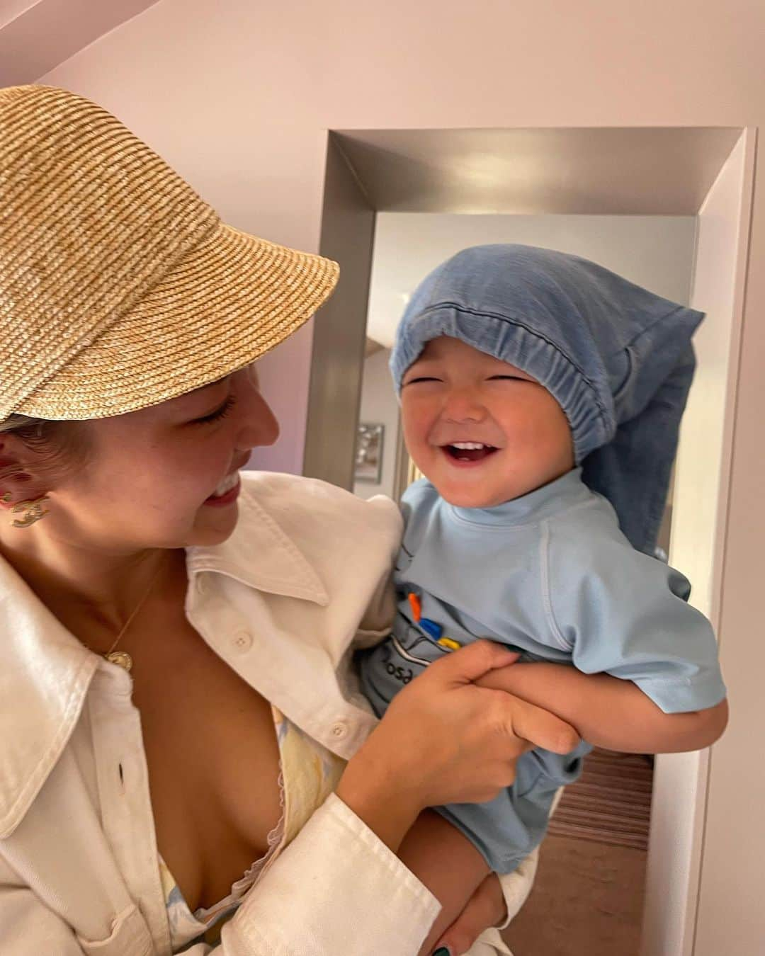 ERIKAのインスタグラム：「君って天才だね🌟おフランス君🇫🇷  #天使 #baby #bébé  #パルオ #パリオ #1yearold」