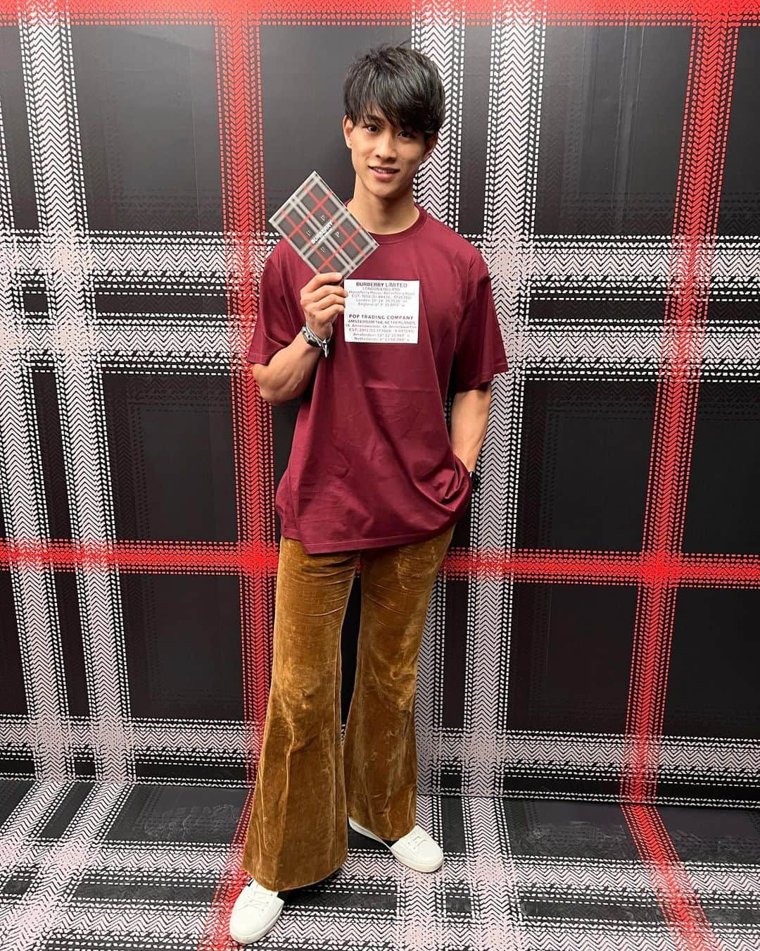 中道理央也さんのインスタグラム写真 - (中道理央也Instagram)「Burberry & Pop Trading Company  バーバリーとポップトレーディングカンパニーがコラボした新作イベントにお邪魔させて頂きました☺️ @burberry   #burberrypop #poptradingcompany #fashion」6月2日 12時29分 - lion_nakamichi