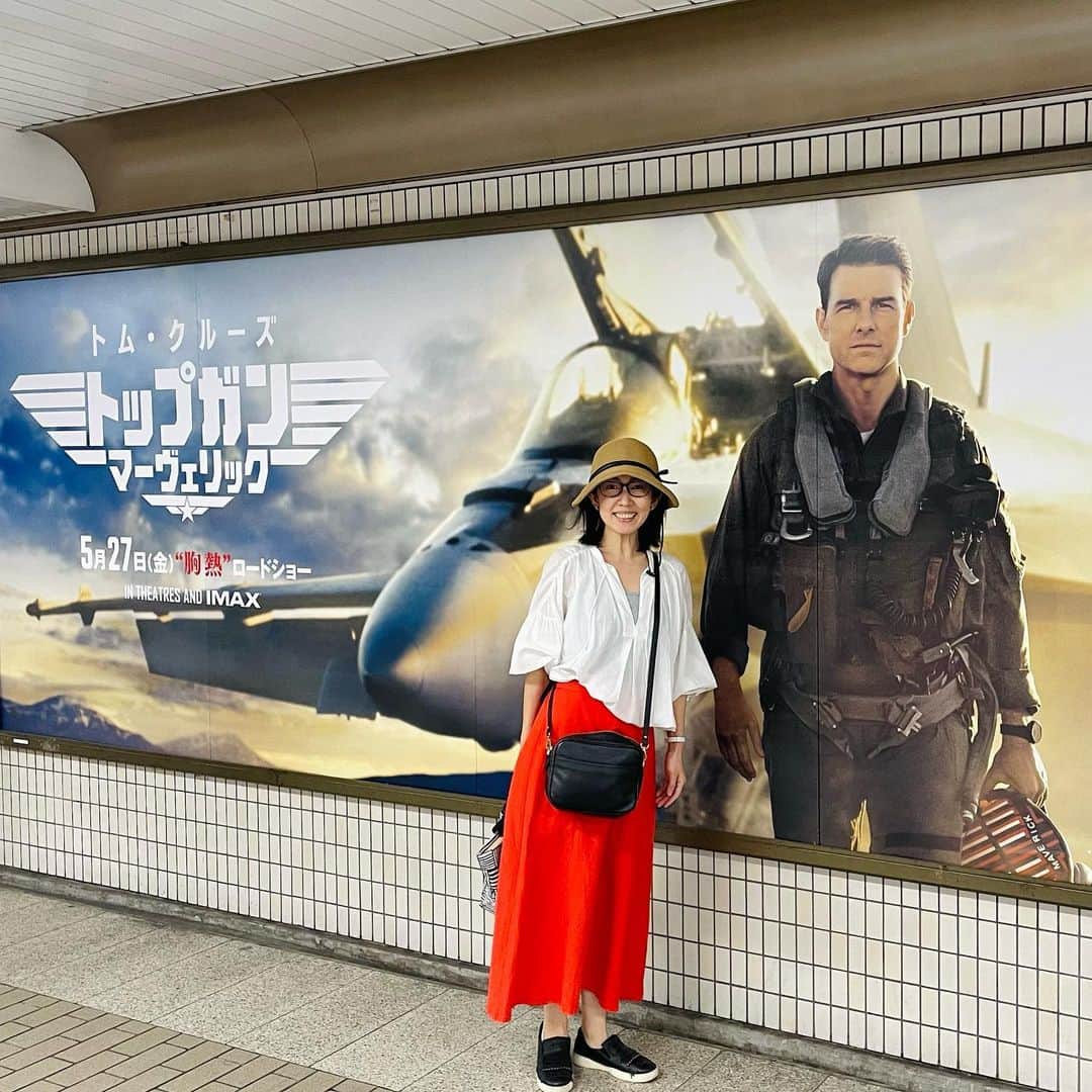 塚田文さんのインスタグラム写真 - (塚田文Instagram)「#もう一回 #映画館で観たい   #トップガン 復習を兼ねて前作を観てから  #topgunmaverick 観に行った🤩✨  これを観て、ネガティヴ感想言う人なんていない😬✨  #トップガンマーベリック  #トムクルーズ にしか#作れない   #久しぶりに #絶対 #映画館で観るべき映画 だと思う映画だった #worthit #awesome  #thakyou #tomcruise   観客層の年齢がアメリカも日本も高めらしい😅 若い子にも観て欲しい✨ #cgに頼らない #映画の素晴らしさ   🎬帰りは焼き肉へ。（笑）」6月2日 15時56分 - tsukadaaya1976