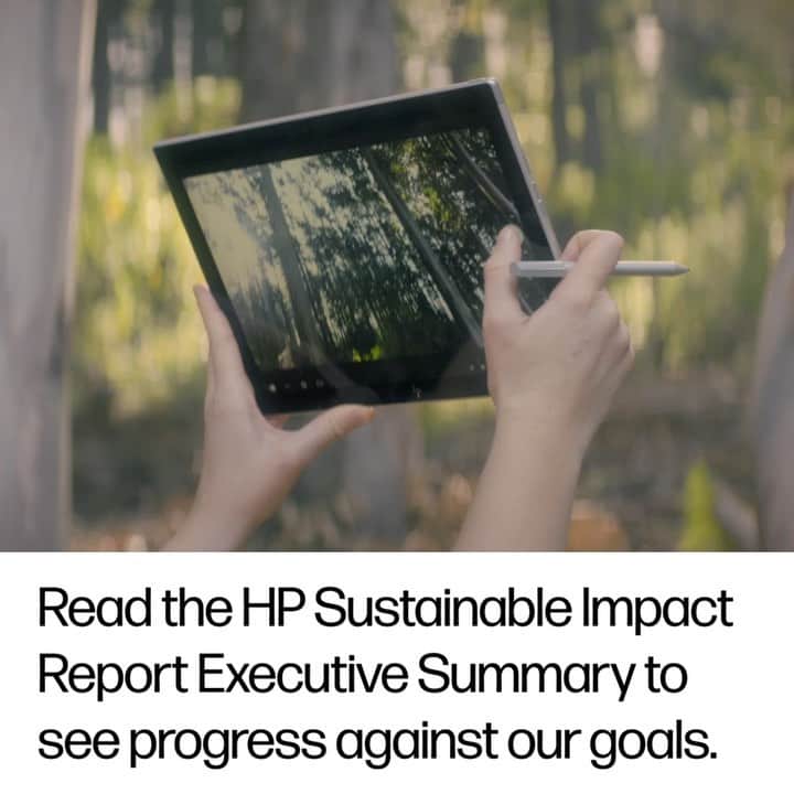 HP（ヒューレット・パッカード）のインスタグラム：「HP is aiming to become the world's most sustainable and just technology company.   With the release of the 2021 Sustainable Impact Report, HP is outlining progress against our bold, comprehensive 2030 Sustainable Impact agenda. Across Climate Action, Human Rights and Digital Equity, we are delivering results, including reducing single-use plastic packaging by over 44% compared to 2018. Click the link in our bio to read the report. #HPSIR」