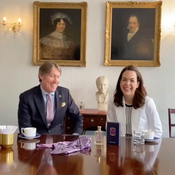 のインスタグラム：「We are delighted to share an exclusive interview with Edward Bodenham, Perfumery Director and ninth generation Floris family member, and Elizabeth Holmes ( @eholmes ), New York Times best-selling author. We invite you to watch to learn about all things Floris, especially regarding Platinum 22, our newest fragrance created in honor of HM The Queen's Platinum Jubilee.」