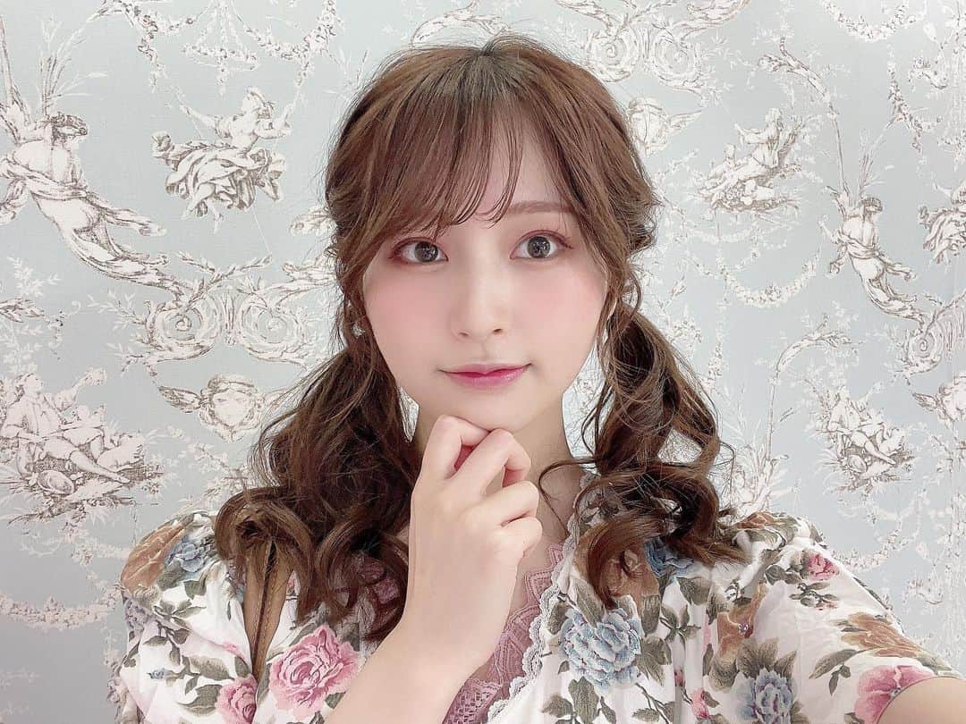 白沢かなえのインスタグラム：「#ツインテール ♡♡」