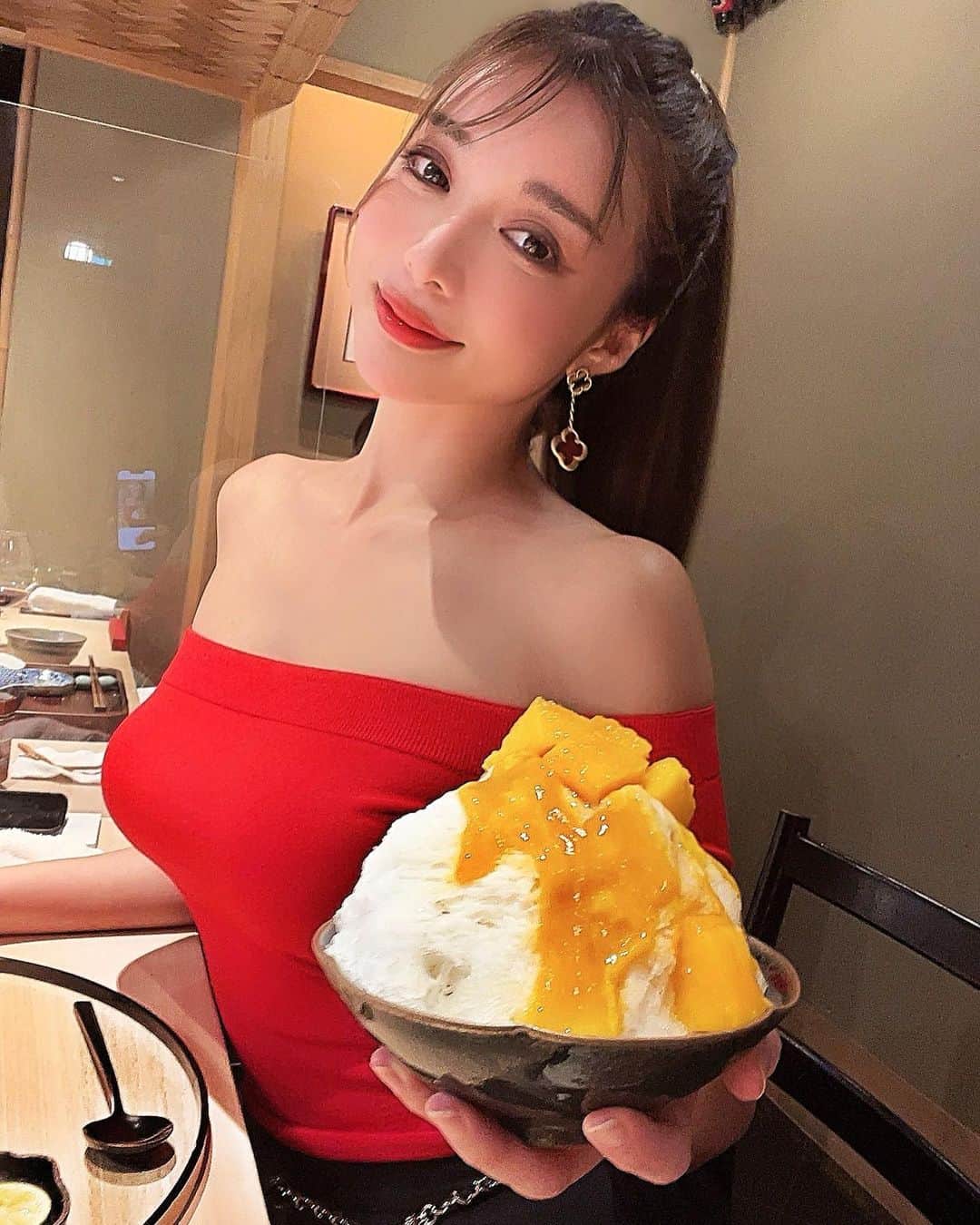 濱野りれのグルメインスタ